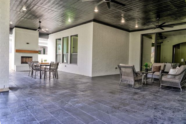 258 Pinerock Lane, Montgomery, TX 77356