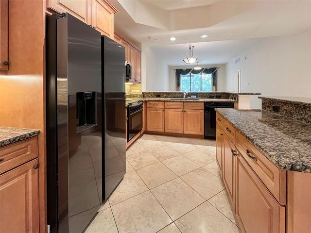 7710 LAKE VISTA COURT 206, Bradenton, FL 34202