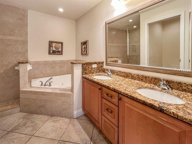 7710 LAKE VISTA COURT 206, Bradenton, FL 34202