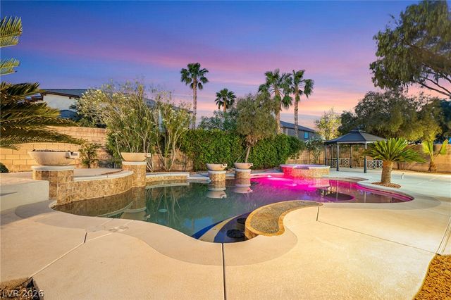 379 Autumn Hue Avenue, Las Vegas, NV 89123