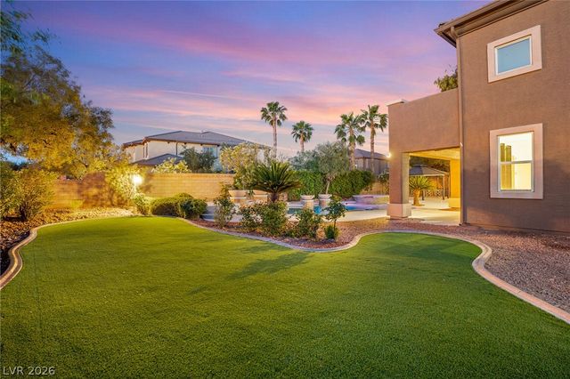 379 Autumn Hue Avenue, Las Vegas, NV 89123