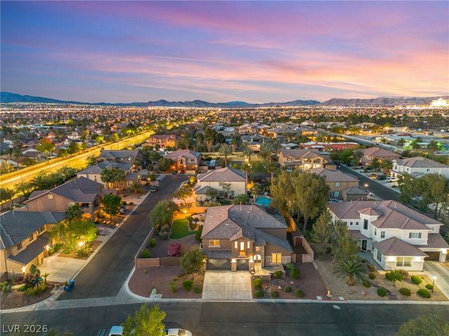 379 Autumn Hue Avenue, Las Vegas, NV 89123