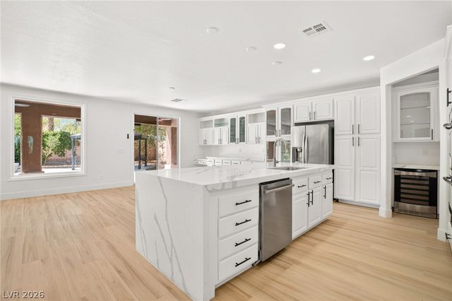 379 Autumn Hue Avenue, Las Vegas, NV 89123