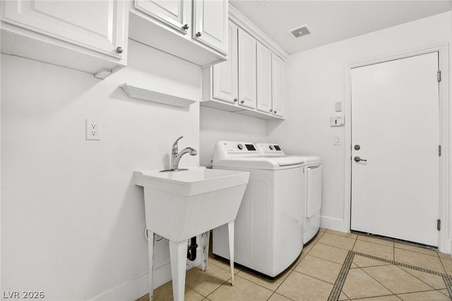 379 Autumn Hue Avenue, Las Vegas, NV 89123