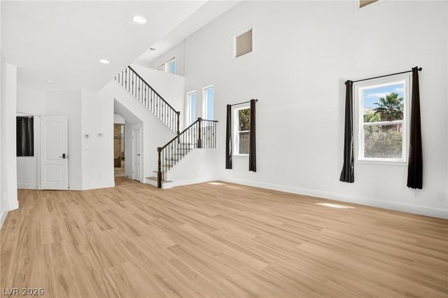 379 Autumn Hue Avenue, Las Vegas, NV 89123