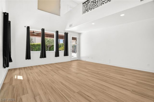 379 Autumn Hue Avenue, Las Vegas, NV 89123