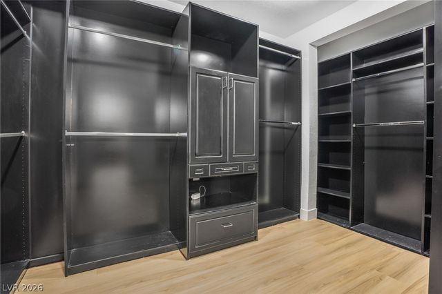 379 Autumn Hue Avenue, Las Vegas, NV 89123