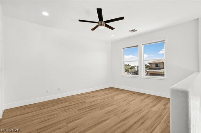 379 Autumn Hue Avenue, Las Vegas, NV 89123