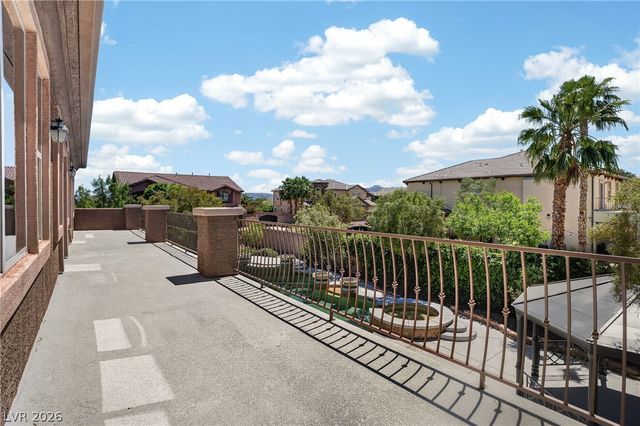 379 Autumn Hue Avenue, Las Vegas, NV 89123