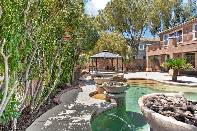 379 Autumn Hue Avenue, Las Vegas, NV 89123