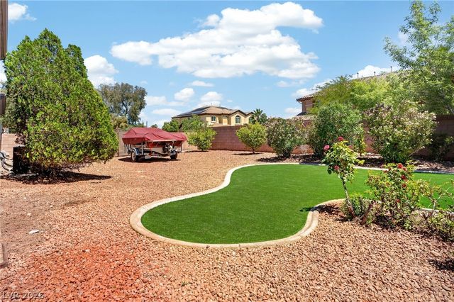 379 Autumn Hue Avenue, Las Vegas, NV 89123