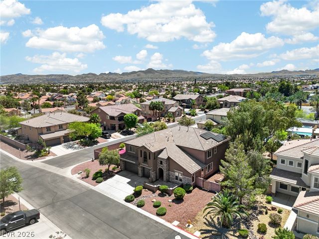 379 Autumn Hue Avenue, Las Vegas, NV 89123