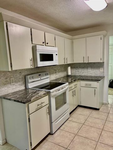 21425 SW PLANTATION STREET, Dunnellon, FL 34431