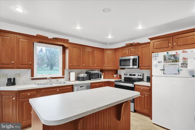 16 MT WILSON RD, Lebanon, PA 17042