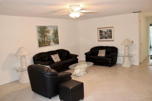 8 Lake Vista Trail 201, Port St. Lucie, FL 34952