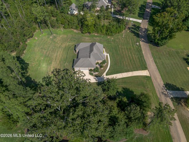 520 Viewpointe Way, Clinton, MS 39056