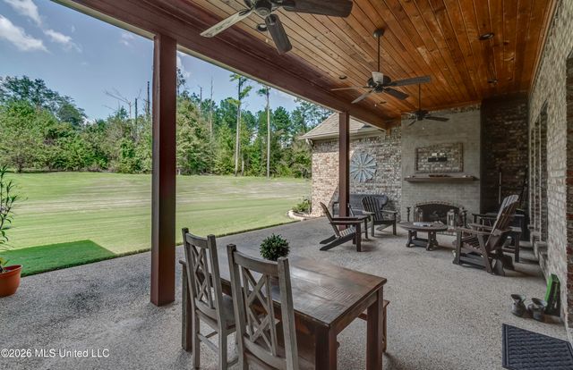 520 Viewpointe Way, Clinton, MS 39056