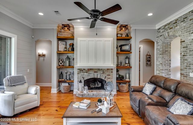 520 Viewpointe Way, Clinton, MS 39056