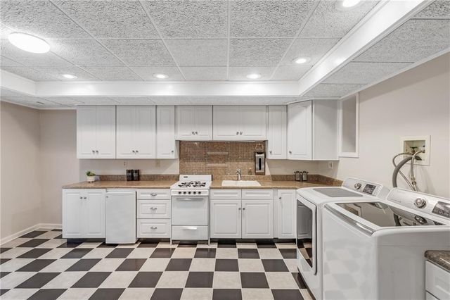 2116 Heritage Heights, Decatur, GA 30033
