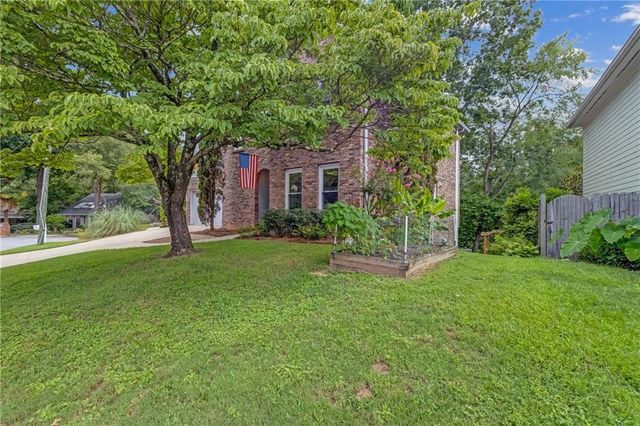 2116 Heritage Heights, Decatur, GA 30033