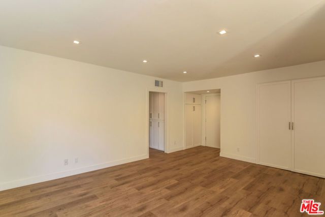 610 N orlando 105, West Los Angeles (los Angeles), CA 90048
