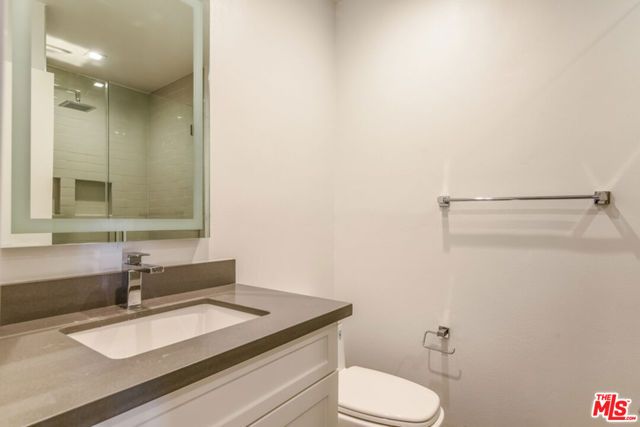 610 N orlando 105, West Los Angeles (los Angeles), CA 90048