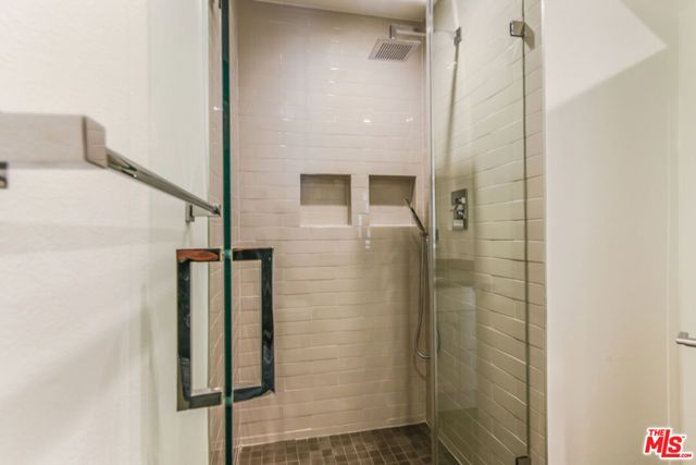 610 N orlando 105, West Los Angeles (los Angeles), CA 90048