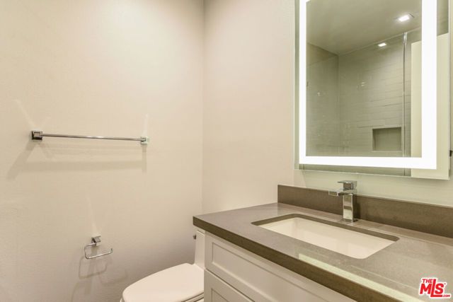 610 N orlando 105, West Los Angeles (los Angeles), CA 90048
