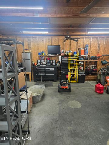 152 Batley Loop Rd, Clinton, TN 37716