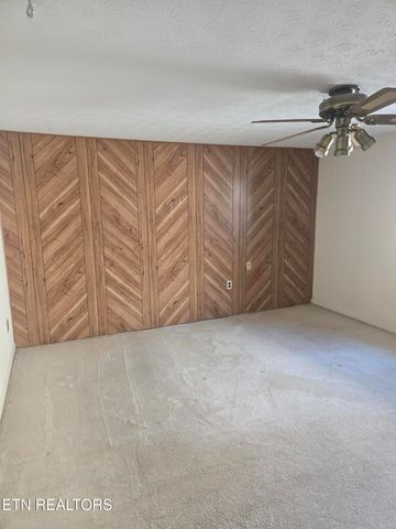 152 Batley Loop Rd, Clinton, TN 37716