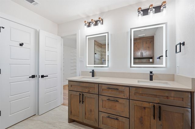 907 Renfro Drive, White Settlement, TX 76108