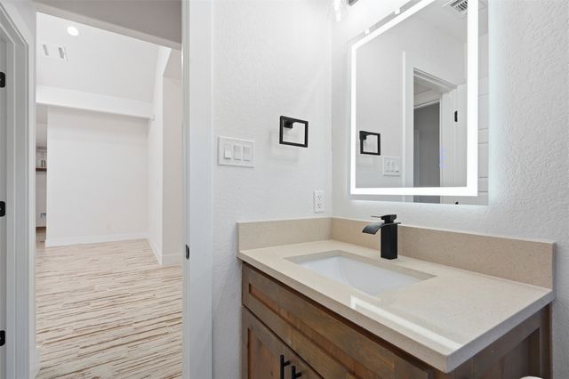 907 Renfro Drive, White Settlement, TX 76108