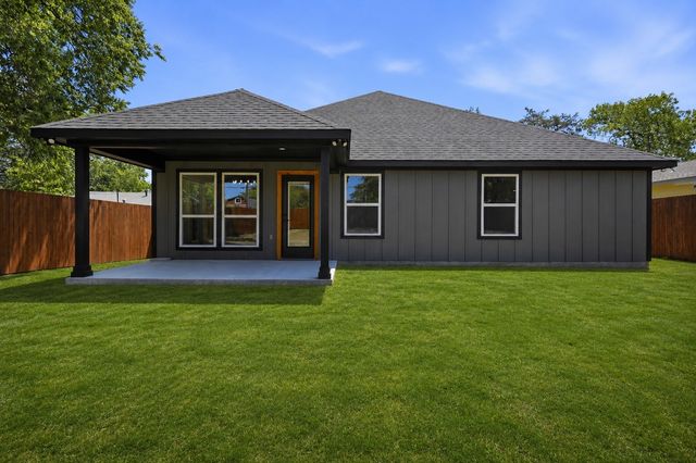 907 Renfro Drive, White Settlement, TX 76108