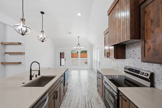 907 Renfro Drive, White Settlement, TX 76108
