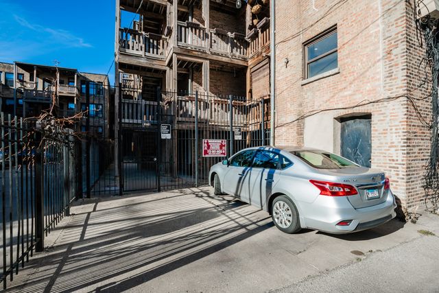 5317 N KENMORE Avenue 2A, Chicago, IL 60640