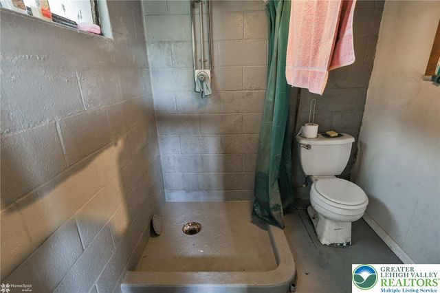 429 Monocacy Drive, Moore Twp, PA 18014
