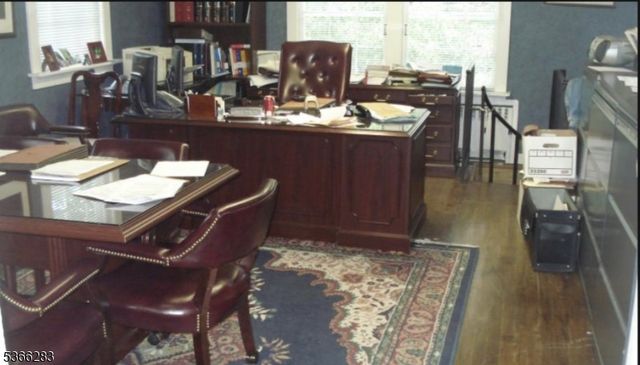 51 High St, Newton Town, NJ 07860