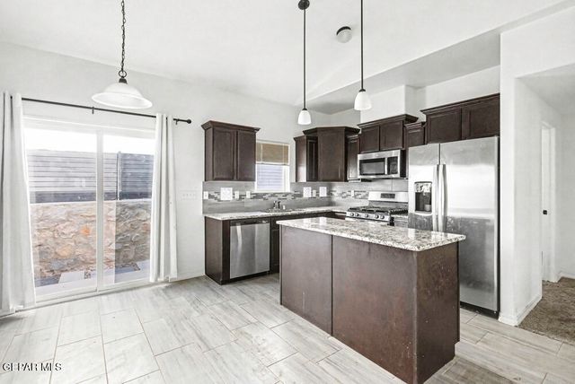 13849 Summer Story Avenue, Horizon City, TX 79928