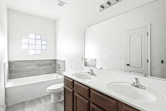 13849 Summer Story Avenue, Horizon City, TX 79928