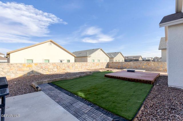 13849 Summer Story Avenue, Horizon City, TX 79928