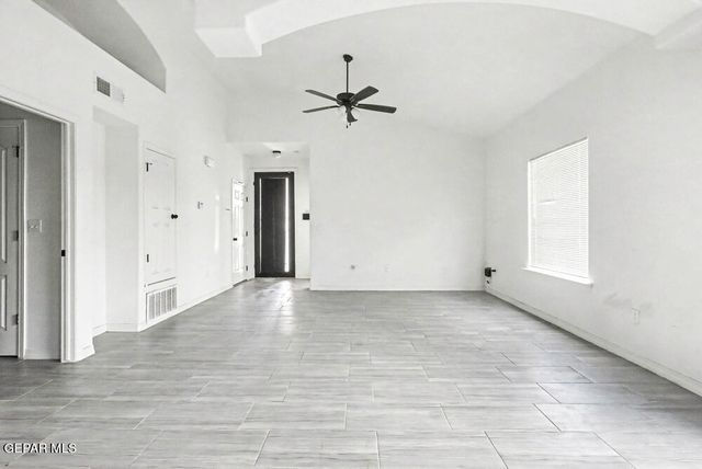 13849 Summer Story Avenue, Horizon City, TX 79928