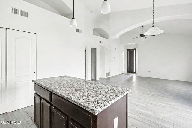 13849 Summer Story Avenue, Horizon City, TX 79928