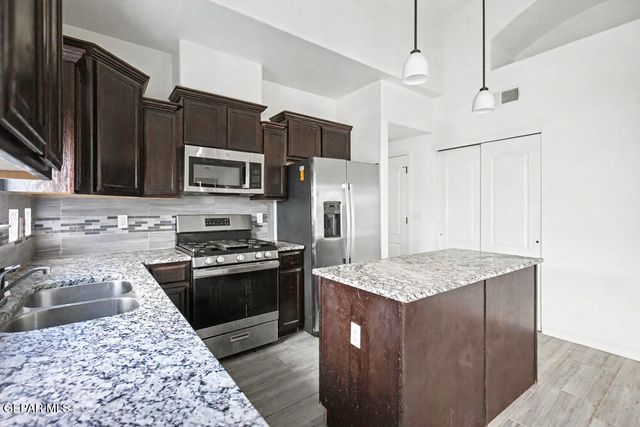 13849 Summer Story Avenue, Horizon City, TX 79928