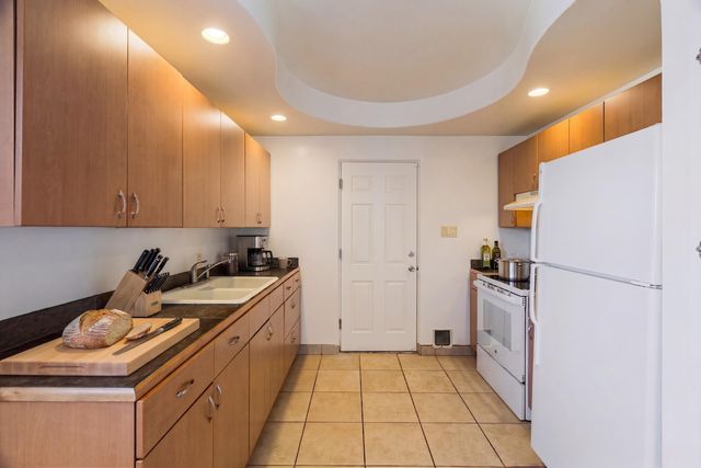 2738 Monroe Street NE, Albuquerque, NM 87110