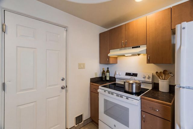 2738 Monroe Street NE, Albuquerque, NM 87110