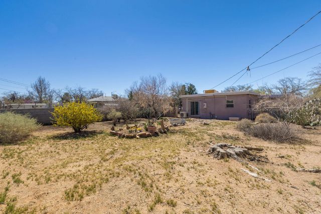 2738 Monroe Street NE, Albuquerque, NM 87110