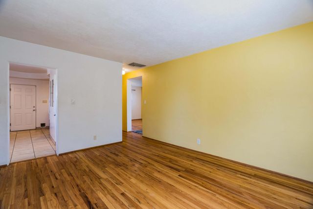 2738 Monroe Street NE, Albuquerque, NM 87110