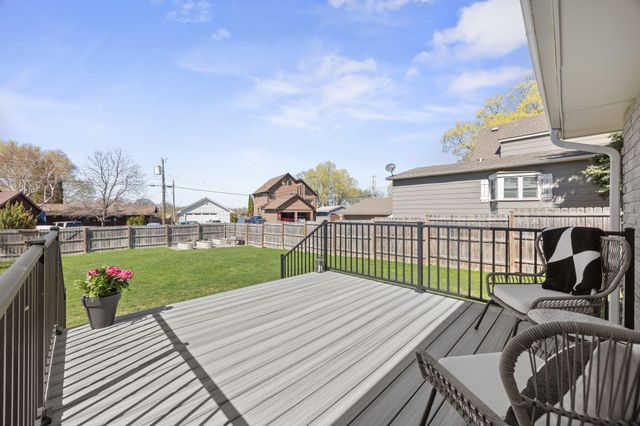 4464 Wilshire Boulevard, Mound, MN 55364