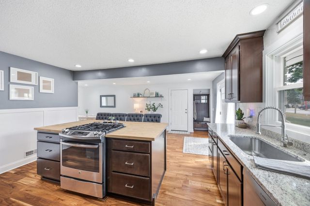4464 Wilshire Boulevard, Mound, MN 55364