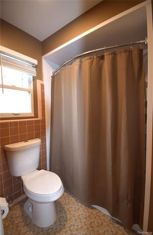 29579 Fairfield Drive, Warren, MI 48088